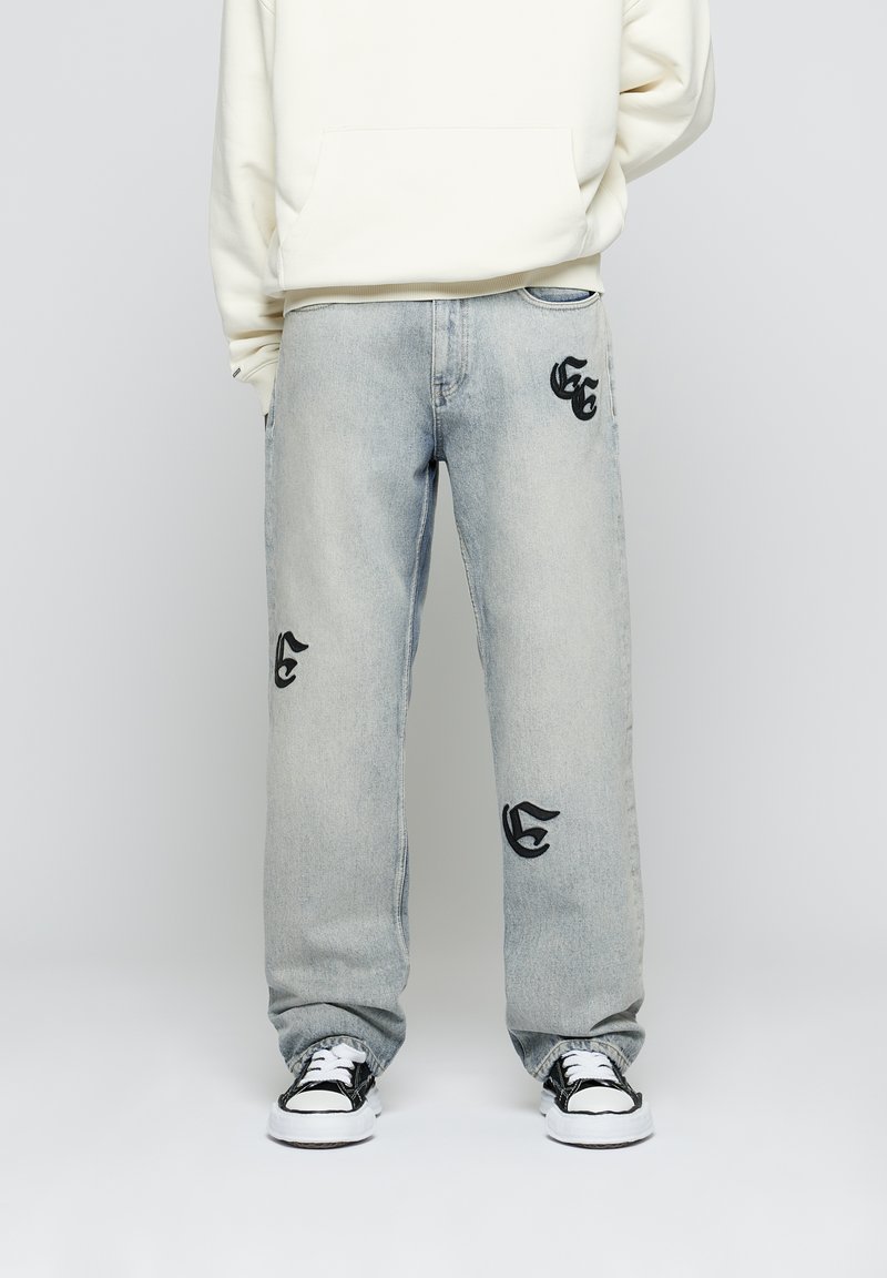 Spannende Eighty Five Clothing Bilder