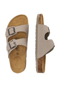 Beige Sandalen mit zwei verstellbaren Riemen, Schnallenbeschlägen, einem suedeähnlichen Obermaterial, Korkfußbett und strukturiertem Gummisohle.