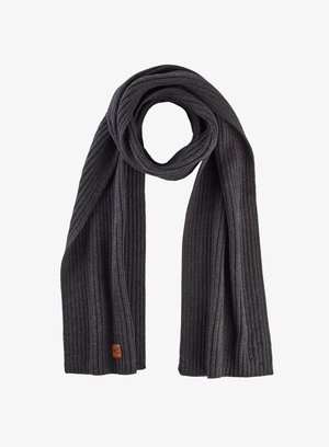Écharpe côtelée gris foncé en tricot doux, avec un design texturé et un petit logo en cuir sur une extrémité.