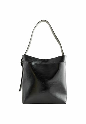 Borsa tote in pelle nera con finitura liscia, dotata di una singola tracolla regolabile e design a apertura superiore. Silhouette semplice e funzionale.