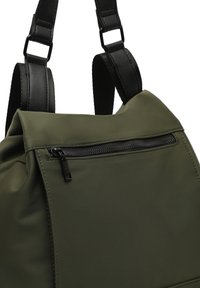 Thumbnail Image 4