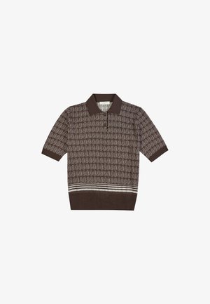 Brązowa koszulka polo z krótkim rękawem, z wzorzystym designem małych białych owalów, z gładkim brązowym prążkowanym kołnierzykiem i dolnym wykończeniem.