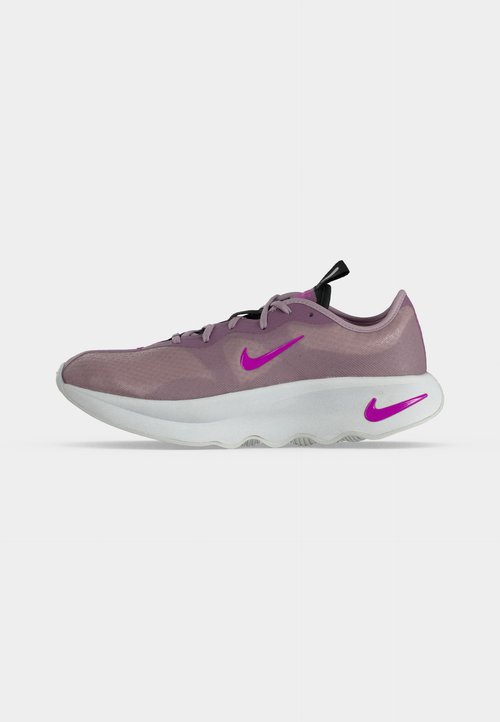 Nike MOTIVA 2 - Trainers - plum fog/fuchsia blast/violet dust/black/platinum tint/photon dust — foto 2