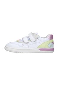 Sneaker bianca con due cinturini in velcro, dettagli in pastel strutturati di verde e lilla, e una tomaia in pelle liscia con suola in gomma.