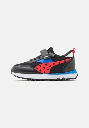 Sneakersy niskie