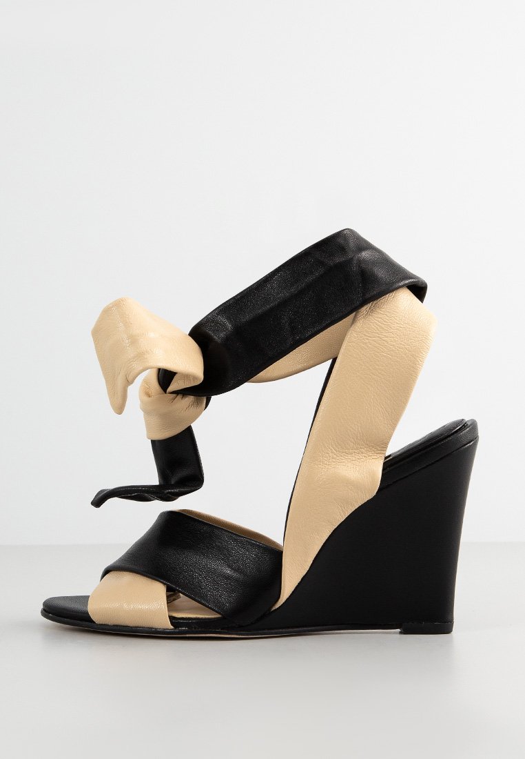 TORY BURCH Sandalen met sleehak zwart