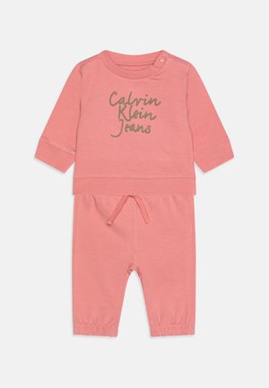 HANDWRITING LOGO UNISEX SET - Tracksuit - brandied apricot