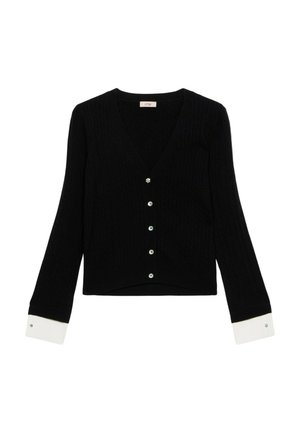 Zwarte geribde cardigan met een V-hals, voorzien van een rij lichtblauwe knopen en witte accenten op de mouwen. Textuur gebreid materiaal. Cropped ontwerp.