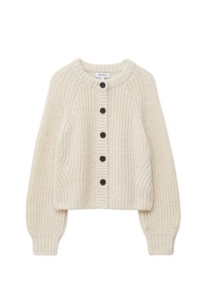 Strickjacke in Creme mit runder Halslinie, Knopfverschluss vorne und gerippten Bündchen. Sie verfügt über ein strukturiertes Muster und ein leicht verkürztes Design.