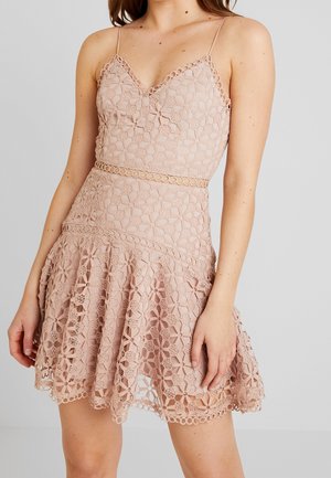 Love Triangle Robe de soirée - nude