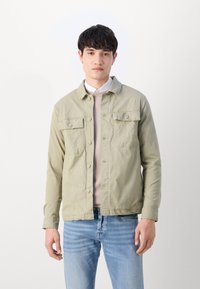 Lindbergh OVERSHIRT - Lengva striukė - olive