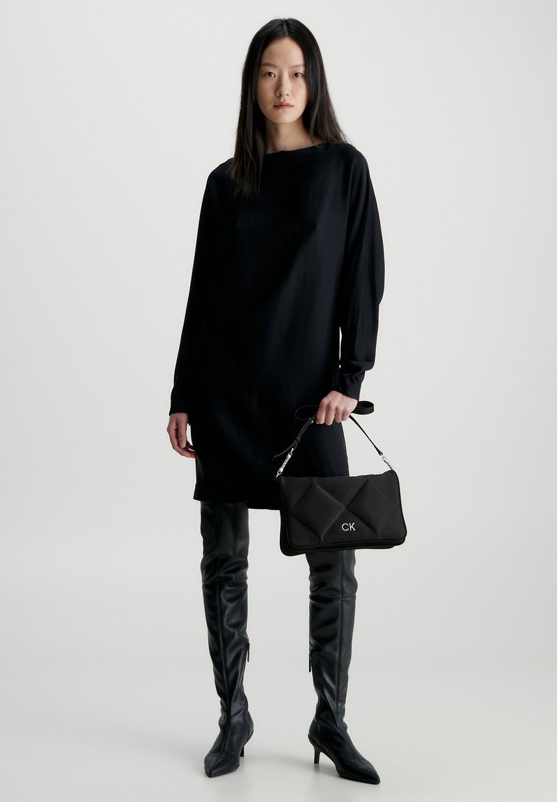 Calvin Klein RELOCK QUILT SHOULDER Borsa a tracolla ck black/nero
