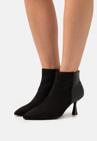 Bullboxer Ankelboots - black