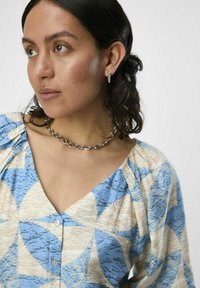 Object MIT PRINT - Blusa - brunnera blue