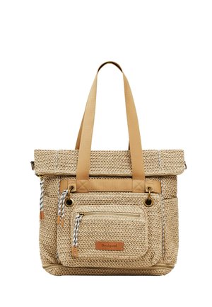 Beige geweven totebag met cognackleurige handvatten, voorvak met rits, gevlochten trekkoorddetails en een klein leren merkembleem.