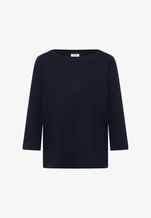 Top de manga larga acanalado en azul marino con escote cuadrado y mangas 3/4. La tela tiene una textura suave y un ligero estiramiento. Etiqueta: CECIL.