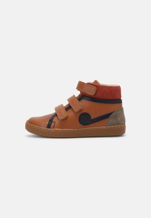 PLAY SCRATCH - Scarpe a strappo - camel/navy/rust