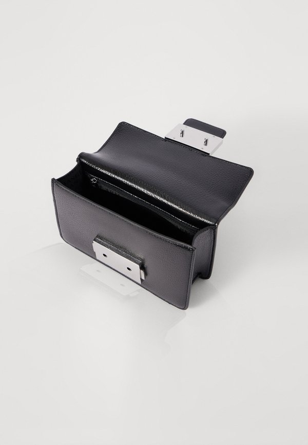 MESSENGER BAG - Handbag3