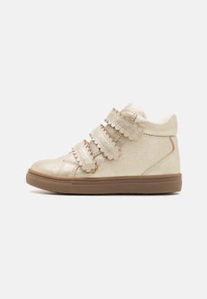 Sneakers alte - gold