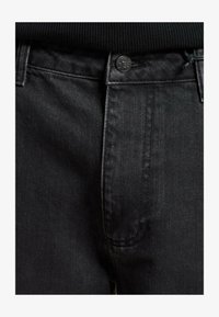 Valitud, black washed