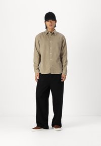 Jack & Jones JJCORDUROY  - Button down-skjorte - crockery