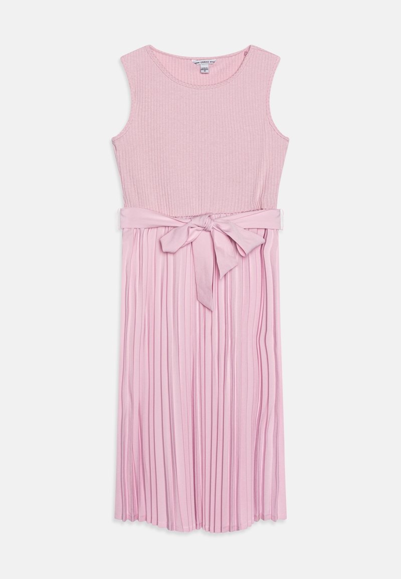 Różowa sukienka z prążkowanym gorsetem i plisowaną spódnicą. Posiada wiązany pasek w talii oraz okrągły dekolt. Gładka tekstura w całej długości.