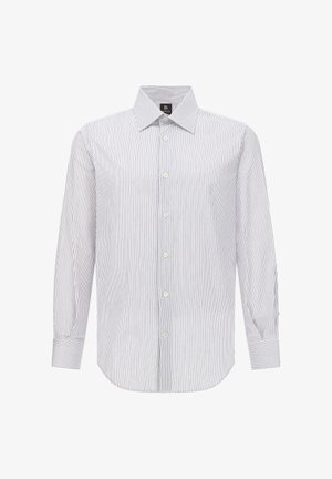 Srajca z gumbom na zapenjanje, ki se ponaša z navpičnimi modrimi in belimi črtami, dolgimi rokavi z gumbnimi manšetami in klasičnim ovratnikom; izdelana je iz tkanine.