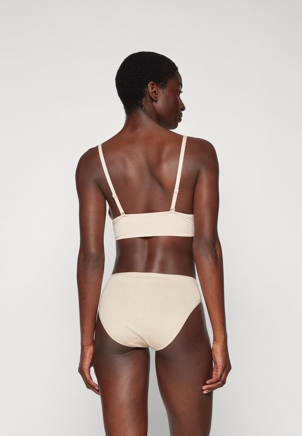 ESSENTIALS 3 PACK - Briefs - nude4