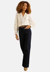 Neizvēlēts, ivory tulip