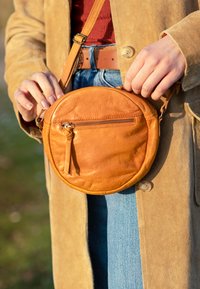 Gusti Leder TANJA - Cross body bag - cognac