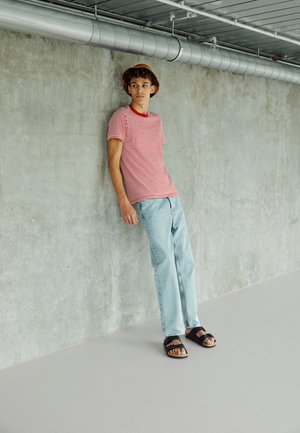 TOMMY CLASSICS STRIPE TEE - Triko s potiskem - red