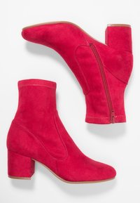 Head over Heels by Dune Korte laarzen - red