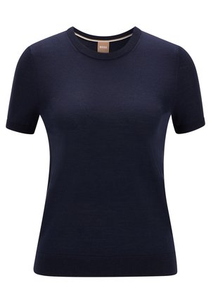 Navyblauwe gebreide top met korte mouwen, ronde hals en geribde boorden bij de mouwen en zoom, met een klein beige merkje aan de binnenkant van de kraag.
