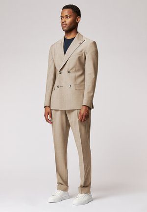 COLOURED SUIT ALS DOPPELREIHER - Costume - beige