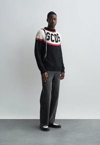 GCDS STRIPES LOGO SWEATER - Pulover - black