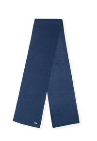 Tmavě modrý pletený šátek, plochý design, měkká textura, obdélníkový tvar, na jednom konci malá kovová visačka s logem.