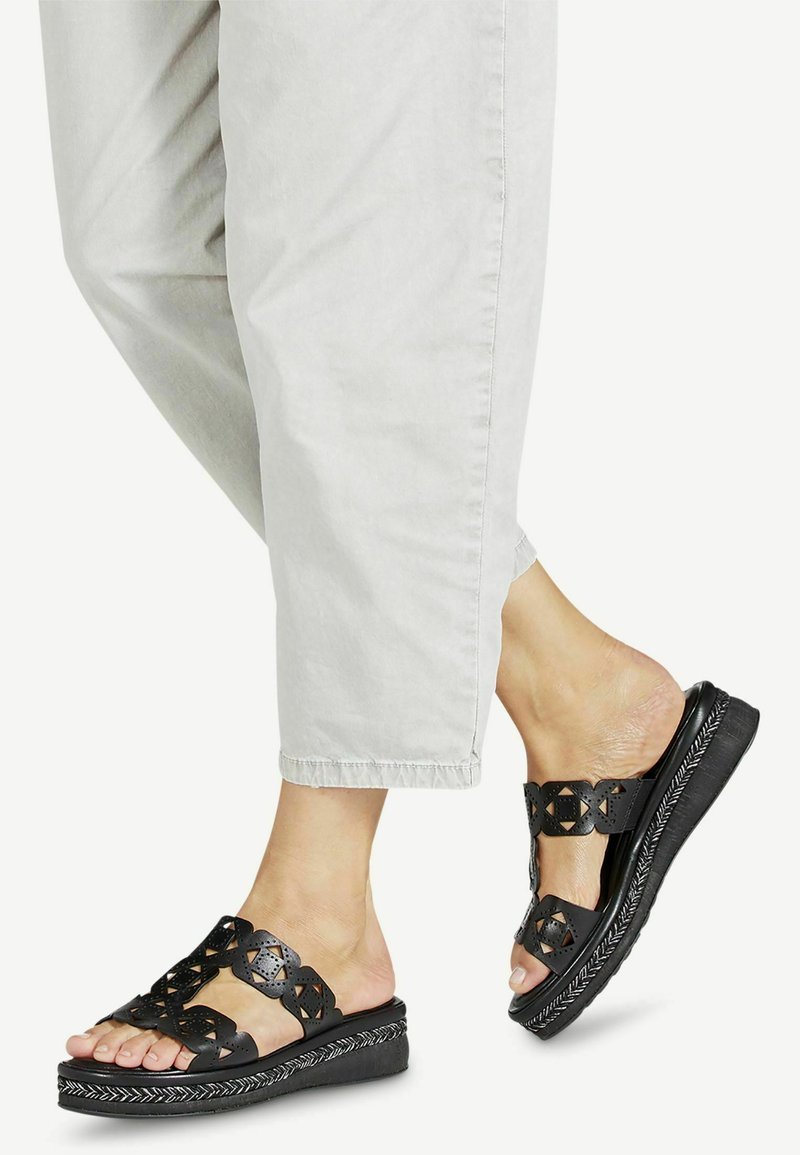 mules tamaris leopard