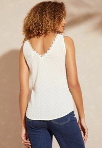 Love & Roses V NECK V BACK REGULAR FIT - Blouse - ivory dobby