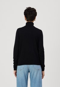 GAP Pulóver - black