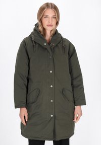 Oliven grønt parka-jakke med hætte, frontknapper, sidelommer og snorejusteringer. Fremstillet af et struktureret, holdbart stof.