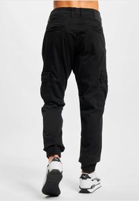 2Y Premium Oldalzsebes nadrágok - black