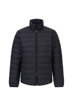 Melnas iešūtās jakas ar augstu apkakli, priekšējo rāvējslēdzēju un rakstainu quilted audumu. Iekļauj garas piedurknes un taisnu apakšmalu.