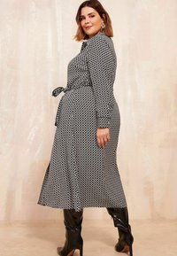 Friends Like These PRINTED MIDI  - Rochie de zi - black white