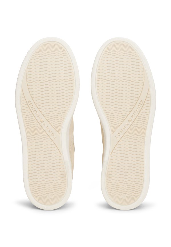 MODERN COURT - Trainers - muslin3