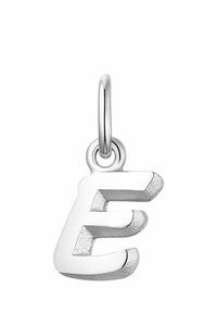 Ciondolo argento a forma della lettera "E," con superficie lucida e dettagli testurizzati, completa di un anello circolare per l'attacco.