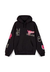 Sudadera negra con bolsillo frontal, capucha y diseños gráficos que incluyen un símbolo de paz, un puño, una sandía y texto en rosa y blanco.