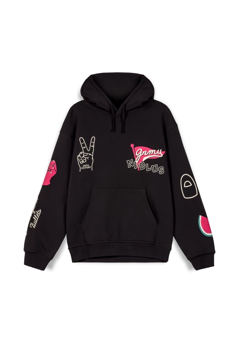Sudadera negra con bolsillo frontal, capucha y diseños gráficos que incluyen un símbolo de paz, un puño, una sandía y texto en rosa y blanco.