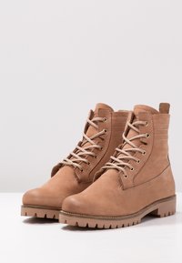 Blackstone Botines con cordones - beige