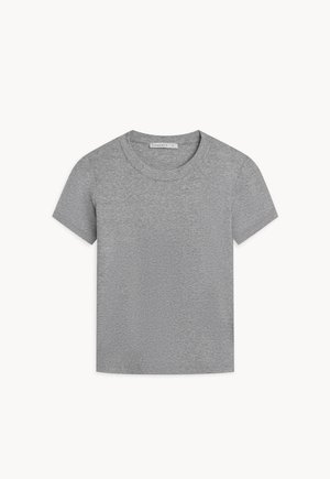 - T-shirt basic