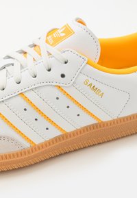 adidas Originals SAMBA OG KIDS - Sportbačiai - footwear white/crystal white/crew yellow